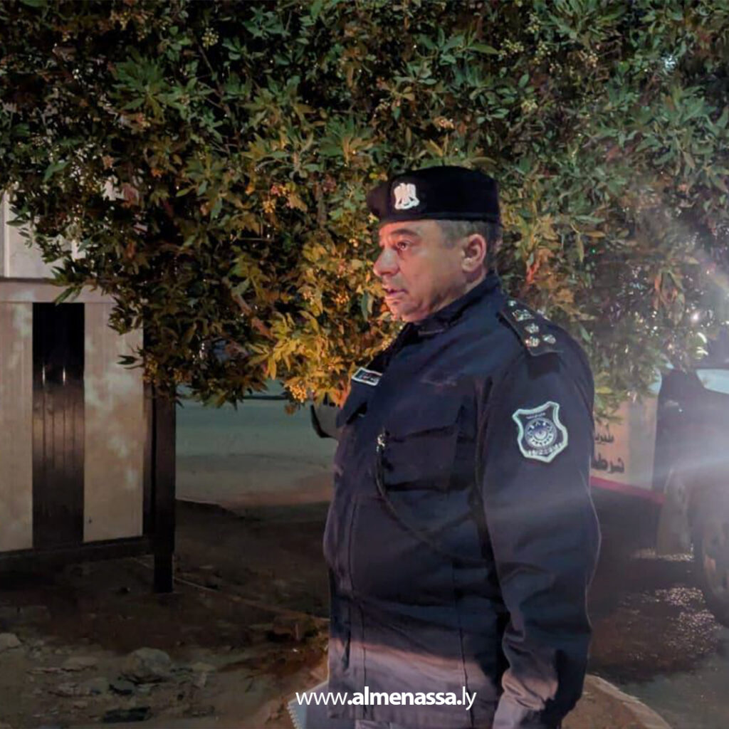 Extra 32.jpg11 32 جولة تفتيشية لمساعد مدير الأمن للشؤون الأمنية بسبها على دوريات ومراكز الشرطة