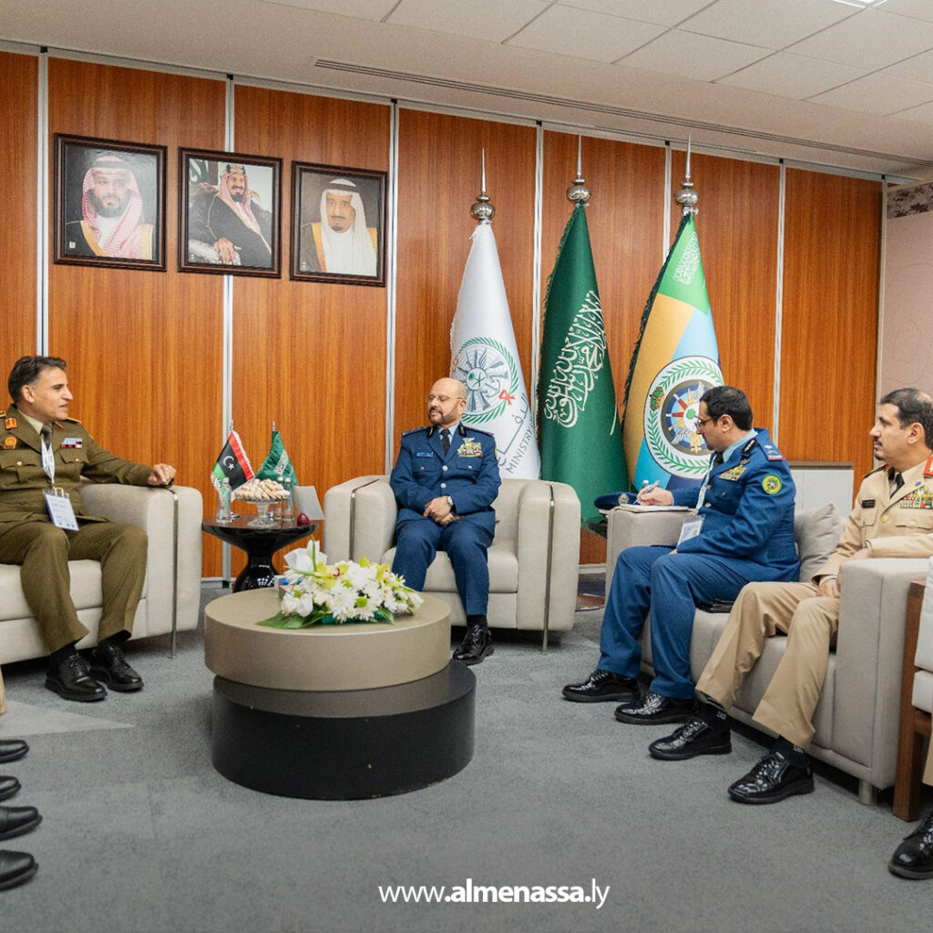 Extra 52.jpg11 52 الفريق النمروش يلتقي نظيره السعودي على هامش معرض الدفاع العالمي بالرياض