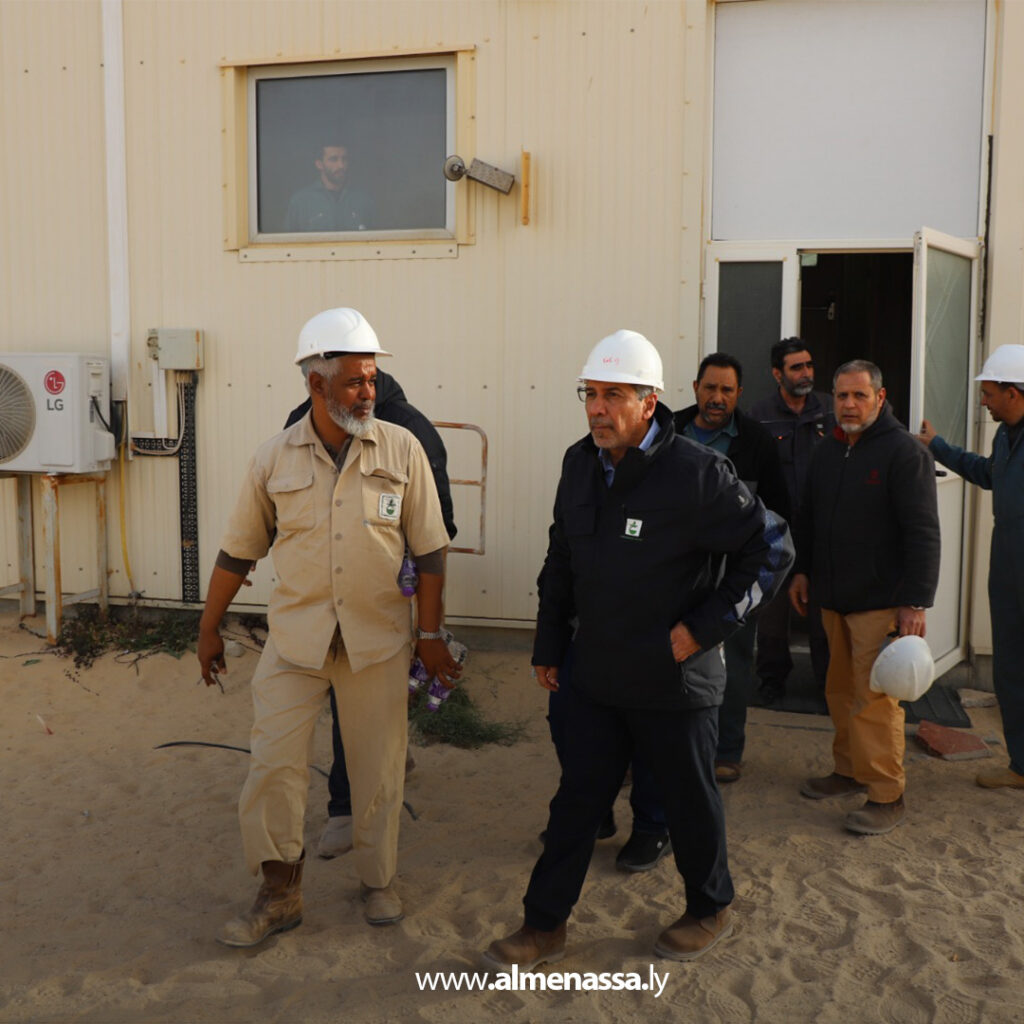 Extra 61.jpg1 61 شركة الخليج العربي: تفقد ميداني لحقلي مسلة والنافورة لمتابعة سير العمليات