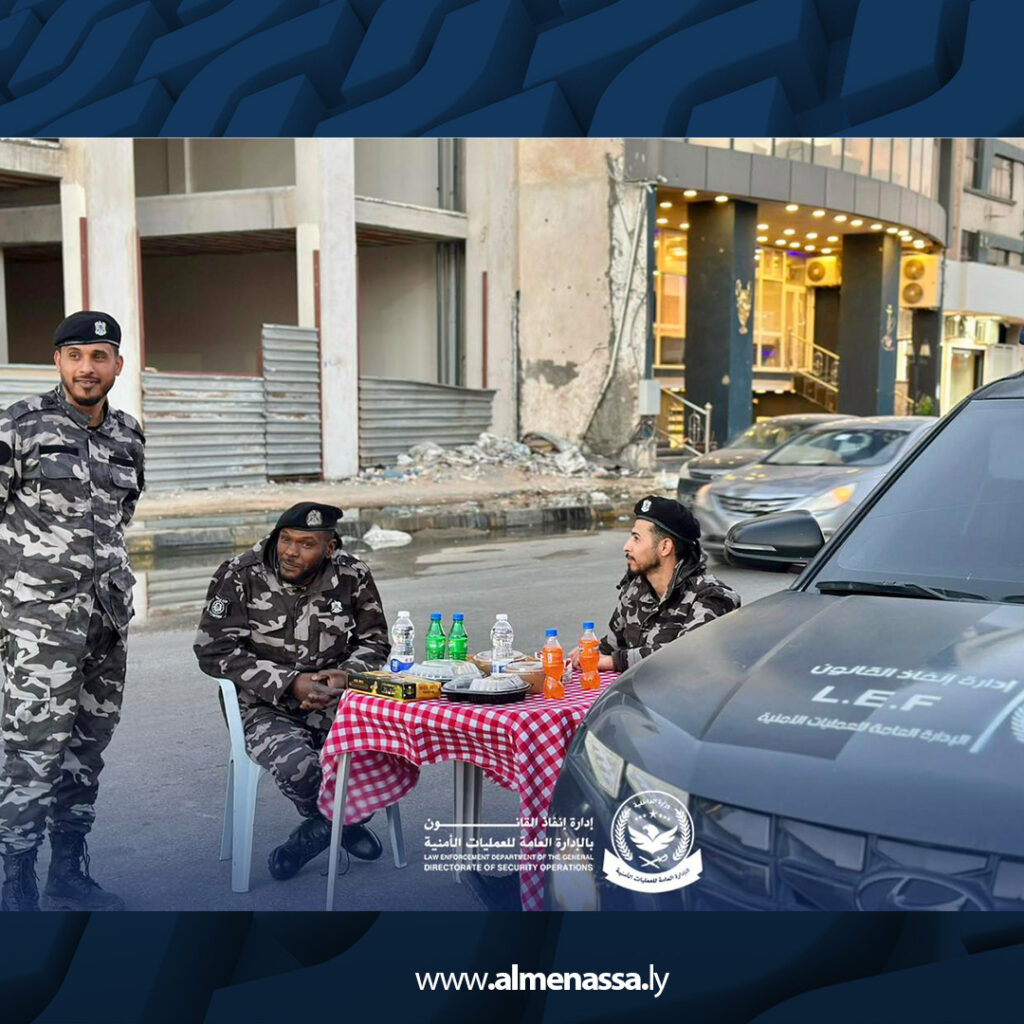 دوريات إنفاذ القانون بطرابلس تشدد انتشارها خلال رمضان لضمان الأمن والسلامة 2 Extra 67.jpg2 67