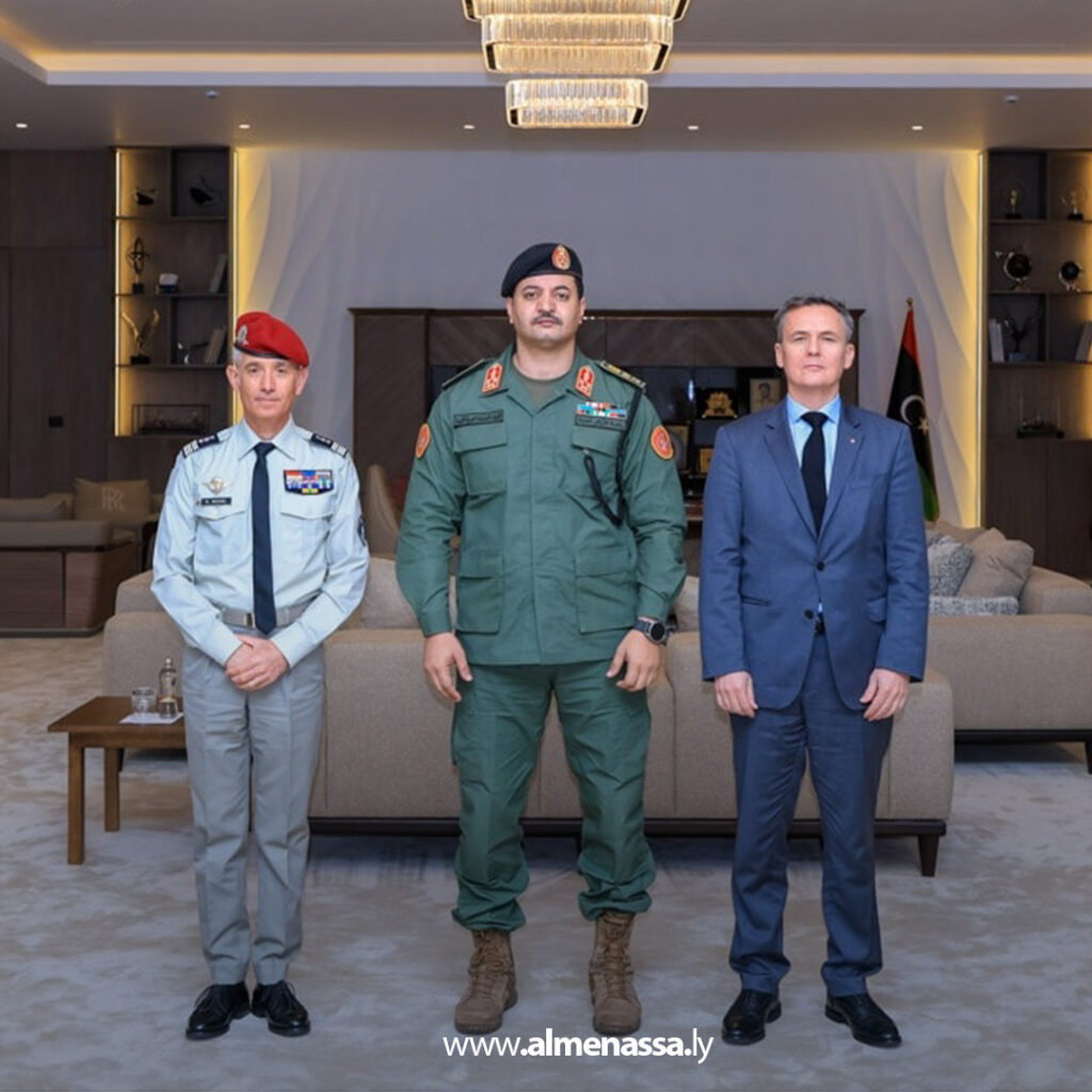 Extra 7.jpg1 7 رئيس الأركان العامة يستقبل سفير فرنسا لدى ليبيا لبحث التعاون المشترك