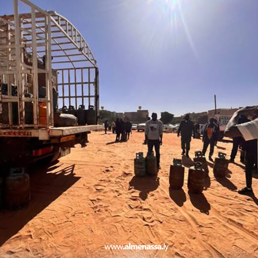 مستودع سبها النفطي يوزع أسطوانات غاز ويُنفذ حملة تفتيش على محطات الوقود 3 Extra 80.jpg11 80