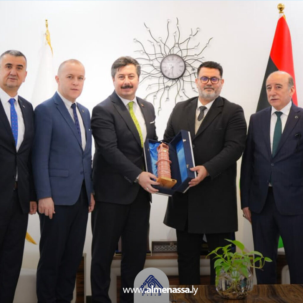 Extra 9.jpg1111 9 الهيئة العامة لتشجيع الاستثمار تبحث آفاق التعاون مع محافظ بورصا التركية في بنغازي