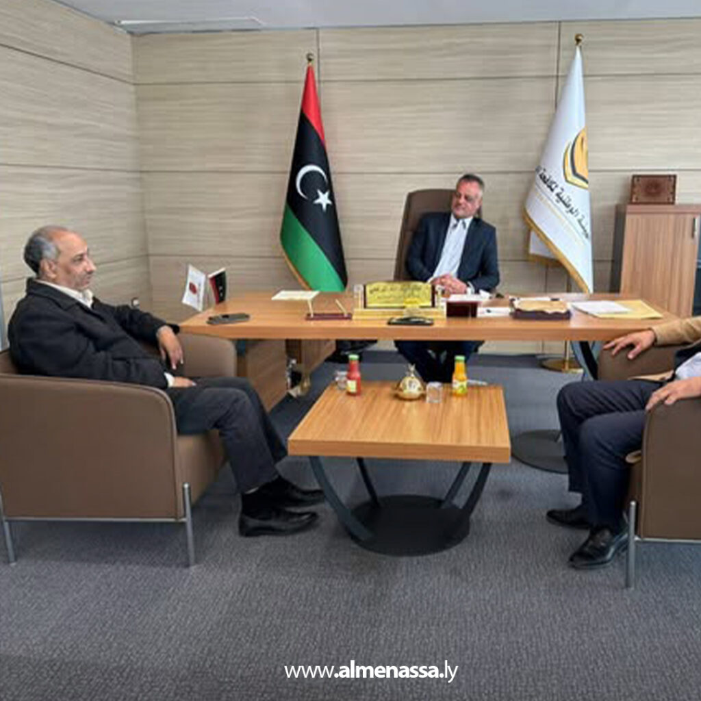 Extra 15 رئيس ديوان الخدمة المدنية ببنغازي يبحث مع مدير فرع هيئة مكافحة الفساد آليات الإفراجات وتعزيز الرقابة على الوظيفة العامة