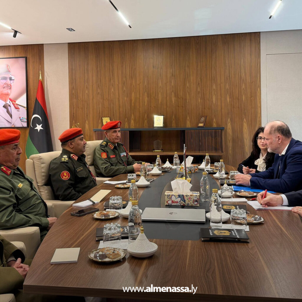 Extra 2.jpg2 2 الأمين العام للقيادة العامة يستقبل رئيس اللجنة الدولية للصليب الأحمر في ليبيا