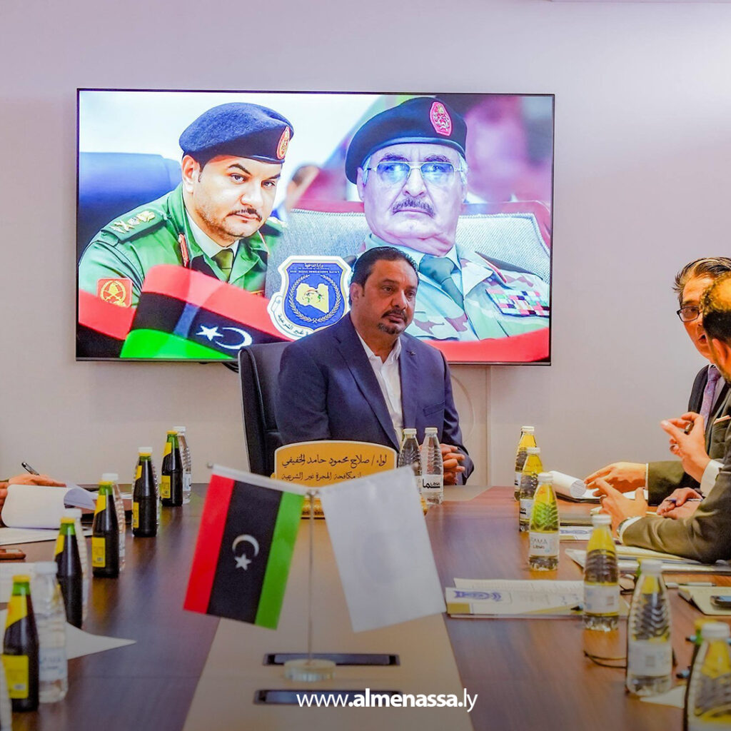 رئيس جهاز مكافحة الهجرة غير الشرعية يستقبل القائم بالأعمال الفلبيني في بنغازي