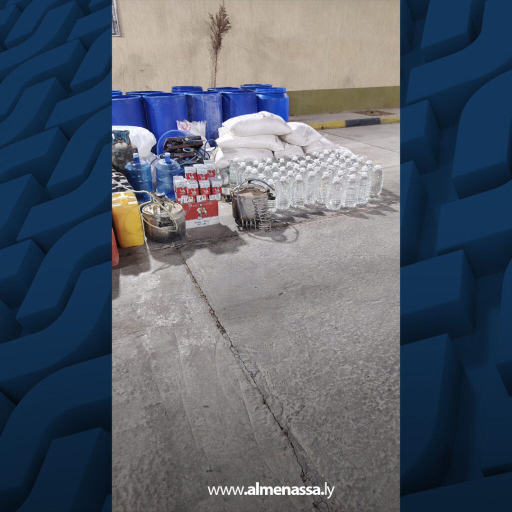 جهاز البحث الجنائي الجفرة يطيح بتاجر مخدرات ويضبط أكبر مصنع خمور بمدينة هون 4 extra Recovered 26.jpg3 26 جهاز البحث الجنائي الجفرة يطيح بتاجر مخدرات ويضبط أكبر مصنع خمور بمدينة هون