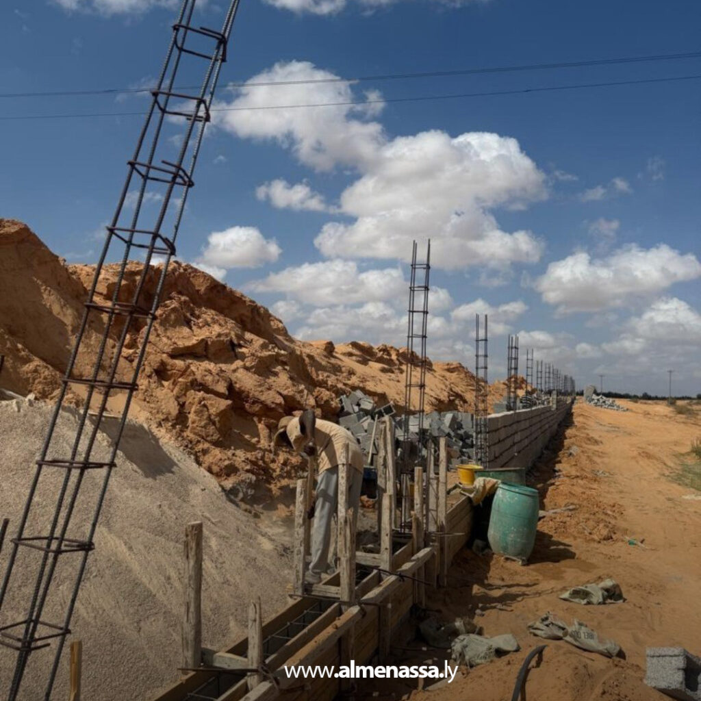 وزارة الحكم المحلي تواصل تنفيذ مشروع حفر الخلايا بالمكب النهائي في بلدية الزاوية الجنوب 3 extra Recovered 45.jpg4 45