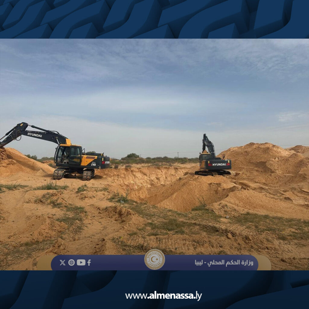 وزارة الحكم المحلي تواصل تنفيذ مشروع حفر الخلايا بالمكب النهائي في بلدية الزاوية الجنوب 2 extra Recovered 51.jpg3 51