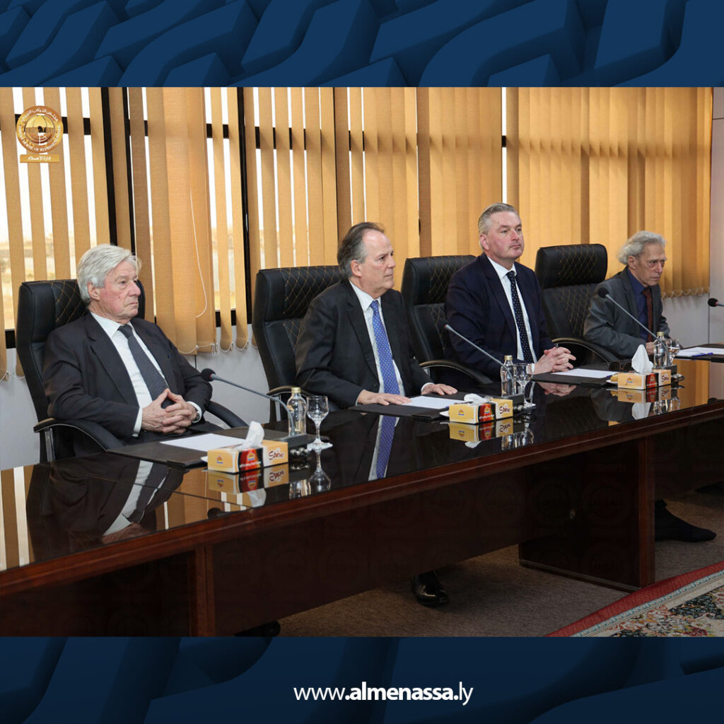أعضاء من النواب يناقشون مع الجمعية الليبية البريطانية برامج التنمية والإعمار في بنغازي 6 extra Recovered Recovered 1.jpg7 1 أعضاء من النواب يناقشون مع الجمعية الليبية البريطانية برامج التنمية والإعمار في بنغازي