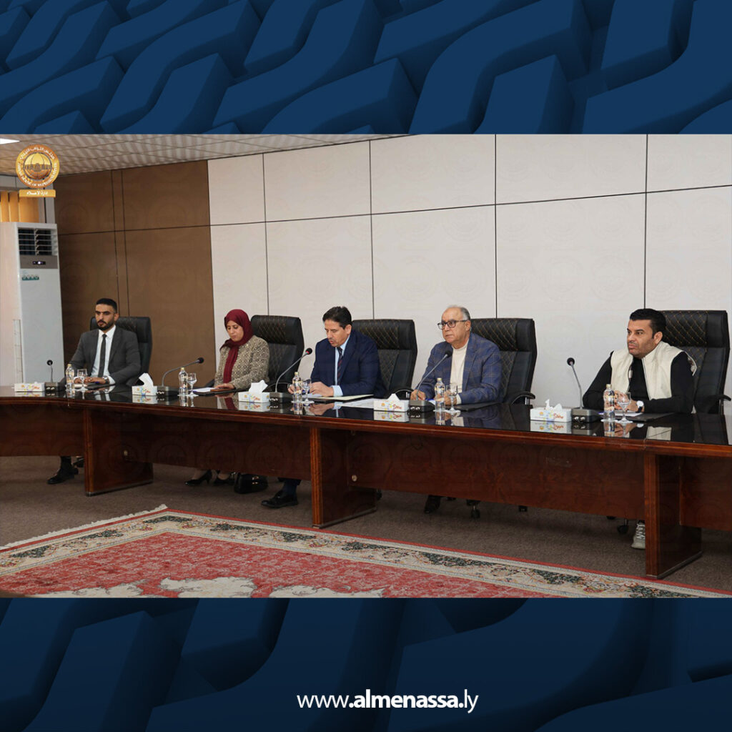 أعضاء من النواب يناقشون مع الجمعية الليبية البريطانية برامج التنمية والإعمار في بنغازي 1 extra Recovered Recovered 4.jpg2 4 أعضاء من النواب يناقشون مع الجمعية الليبية البريطانية برامج التنمية والإعمار في بنغازي
