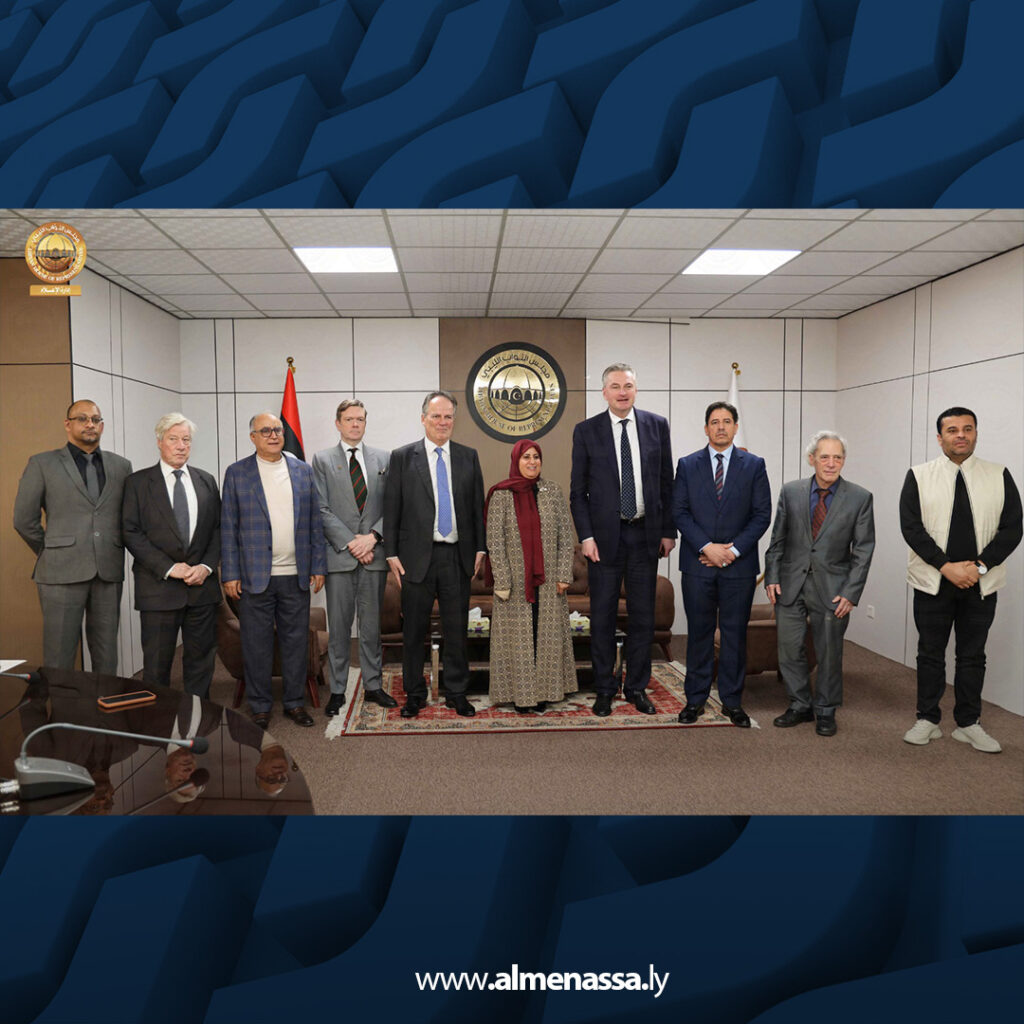 أعضاء من النواب يناقشون مع الجمعية الليبية البريطانية برامج التنمية والإعمار في بنغازي 9 extra Recovered Recovered.jpg10 أعضاء من النواب يناقشون مع الجمعية الليبية البريطانية برامج التنمية والإعمار في بنغازي