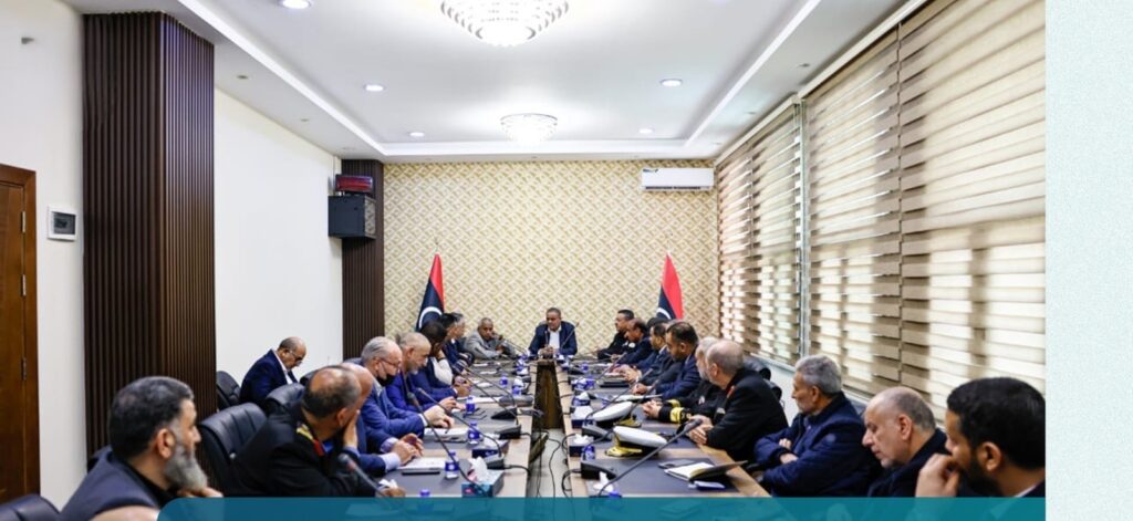 1 4 الدبيبة يكلف بمتابعة أزمة الناقلة الروسية قبالة الساحل الليبي واجتماع طارئ لحماية الموانئ والمنشآت النفطية