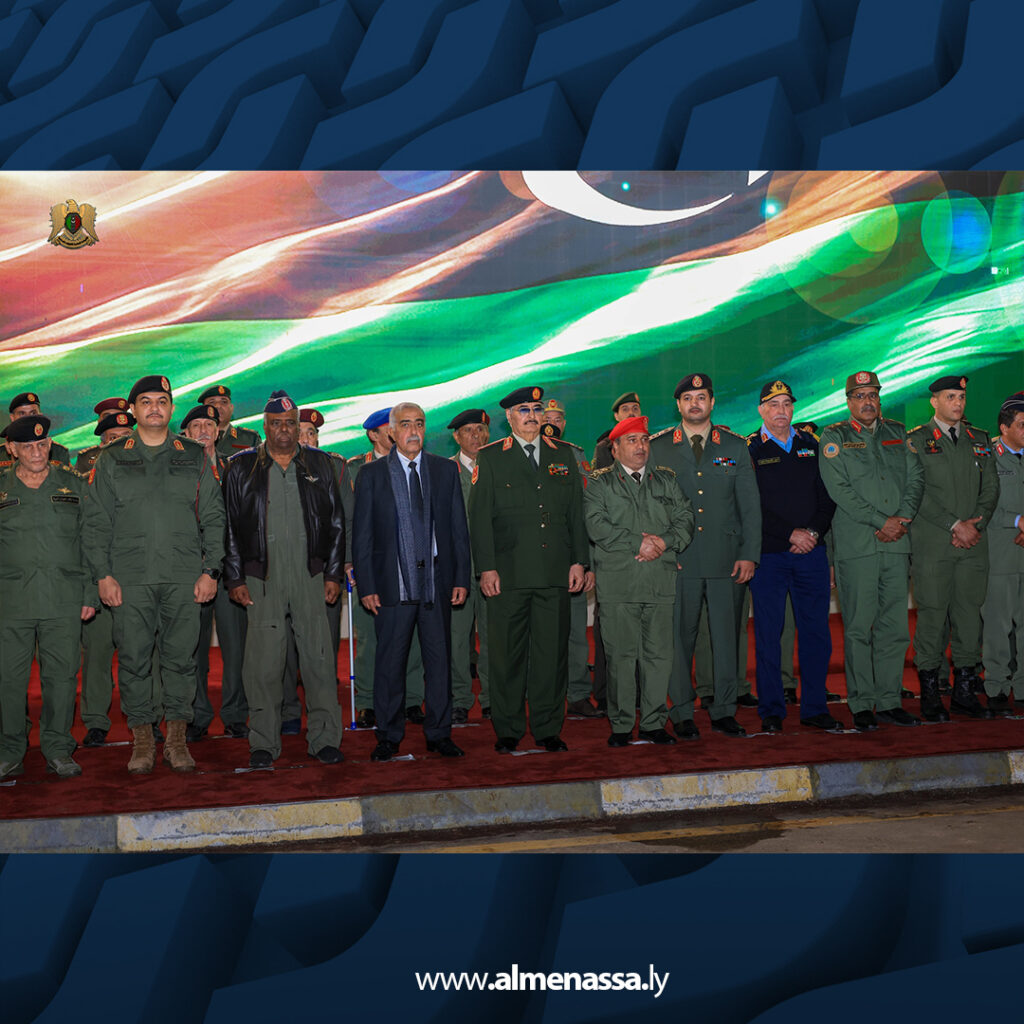 Extra 1.jpg8 1 القائد العام يشارك ضباط الجيش مأدبة إفطار ويؤكد أهمية الجاهزية والتدريب