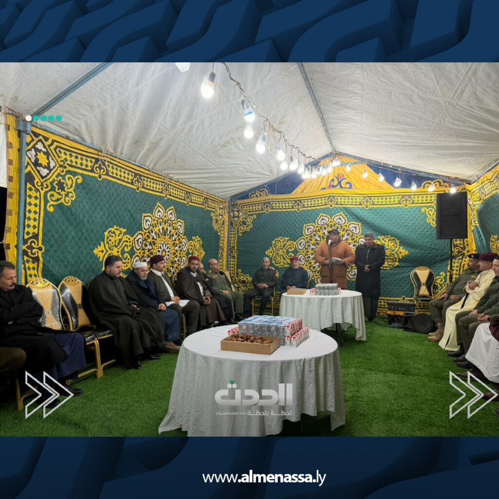Extra 10.jpg14 10 نائب القائد العام يقدم واجب العزاء لأسرتي بالحسن والعبيدي