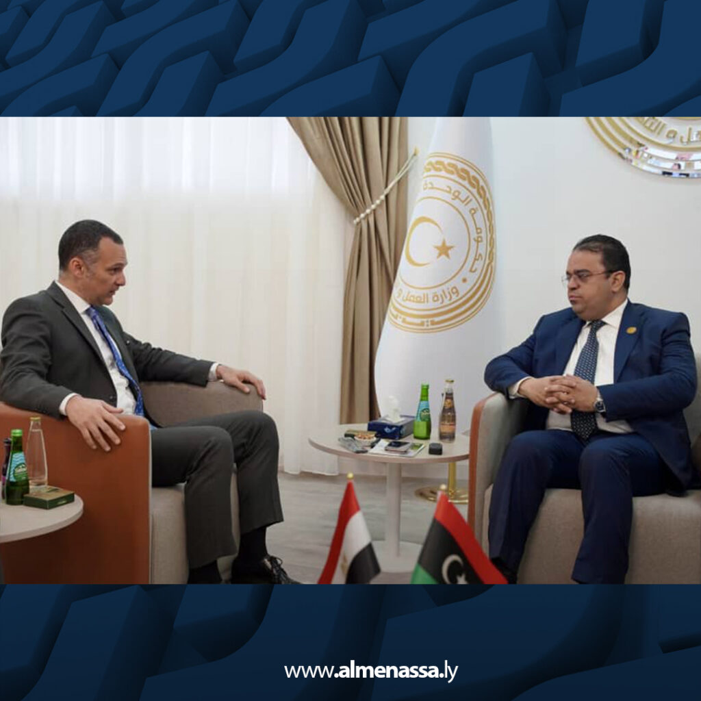 وزير العمل والتأهيل يبحث مع القائم بأعمال السفارة المصرية تنظيم العمالة المصرية في ليبيا 1 Extra 102 وزير العمل والتأهيل يبحث مع القائم بأعمال السفارة المصرية تنظيم العمالة المصرية في ليبيا