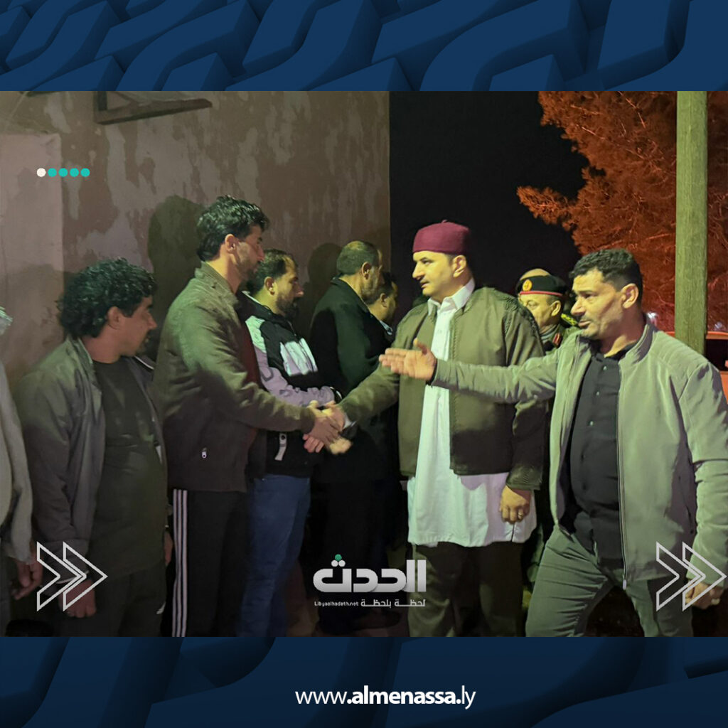 Extra 11.jpg12 11 نائب القائد العام يقدم واجب العزاء لأسرتي بالحسن والعبيدي