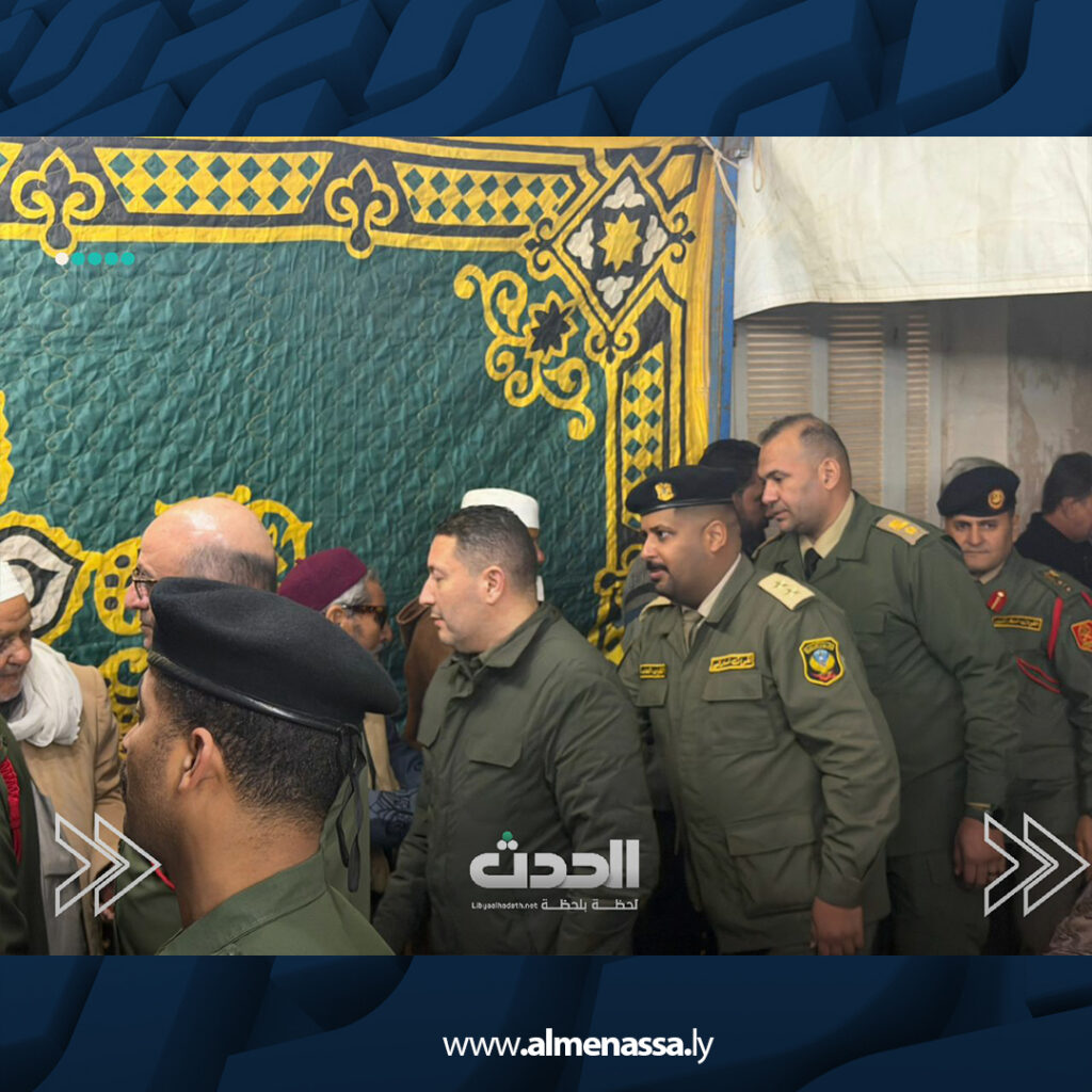 Extra 12.jpg10 12 نائب القائد العام يقدم واجب العزاء لأسرتي بالحسن والعبيدي