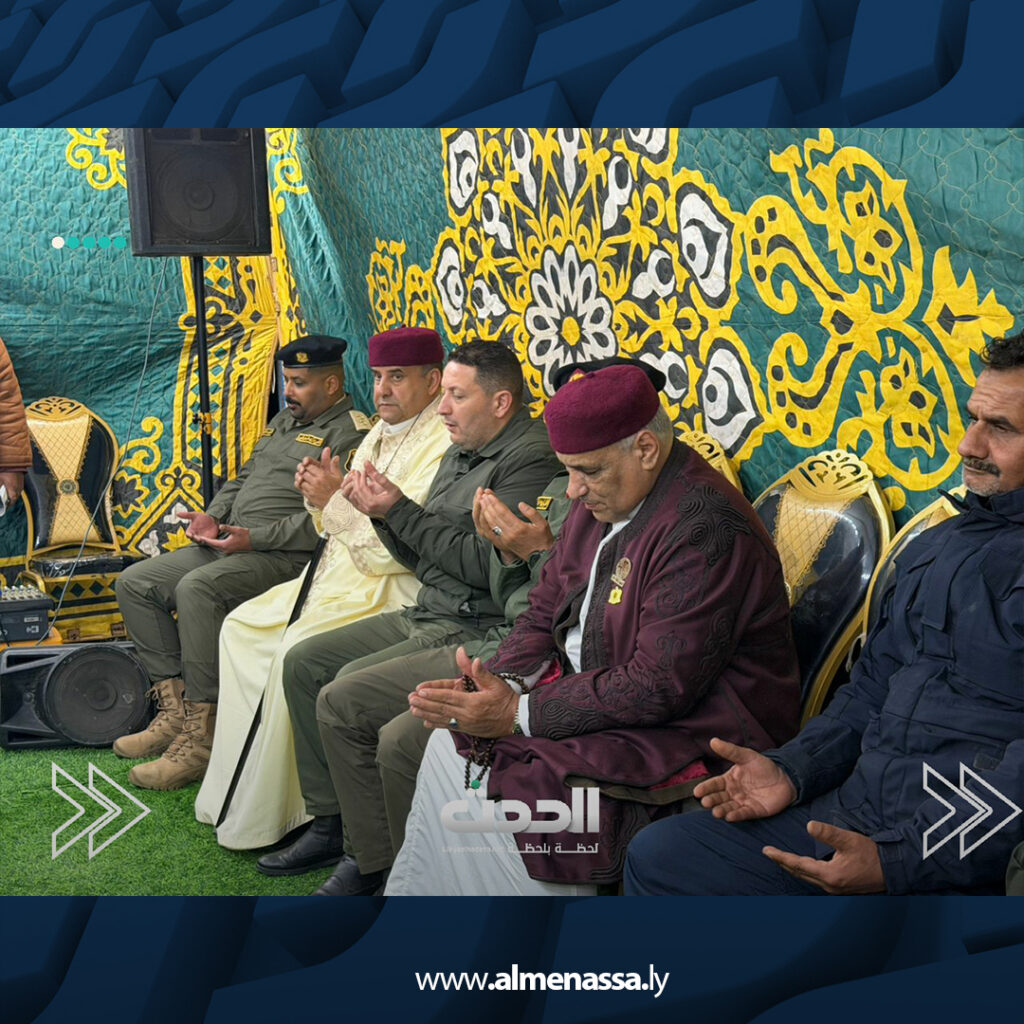 Extra 18.jpg11 18 نائب القائد العام يقدم واجب العزاء لأسرتي بالحسن والعبيدي