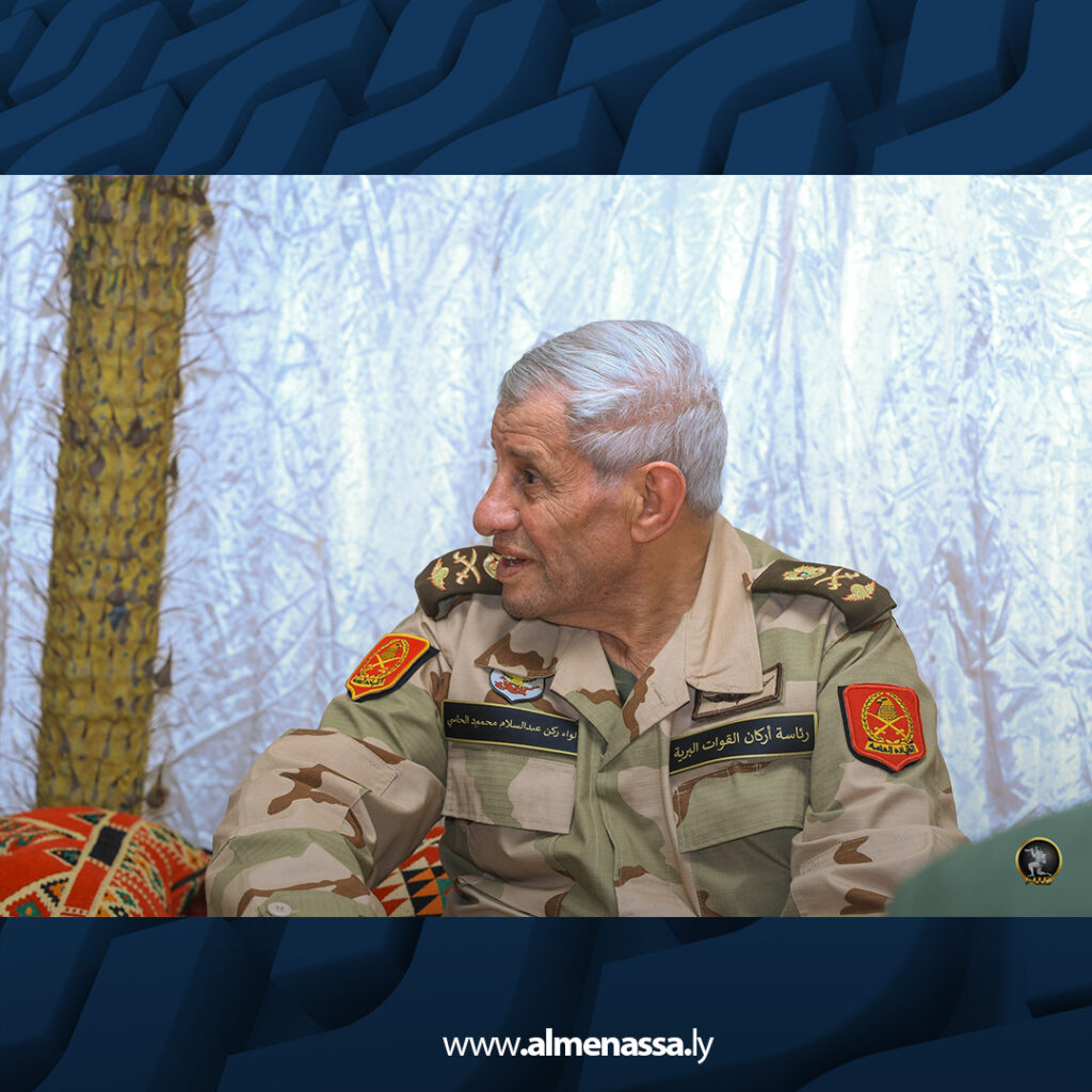 Extra 2.jpg12 2 رئيس الأركان العامة يشارك قوات الحدود الجنوبية الغربية مأدبة إفطار رمضانية