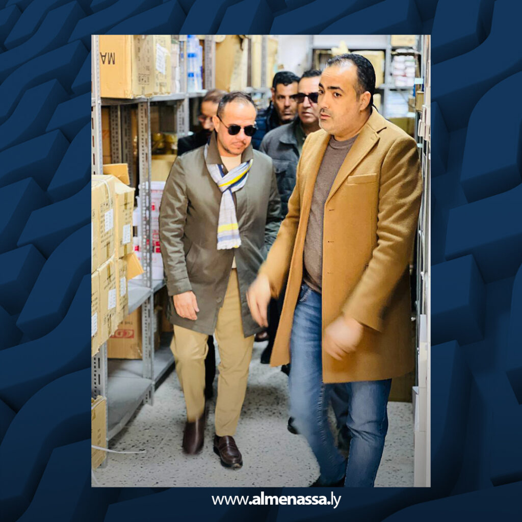 Extra 22.jpg5 22 وزير التربية يتفقد المخازن الرئيسية للكتاب المدرسي ويشدد على انتظام التوزيع