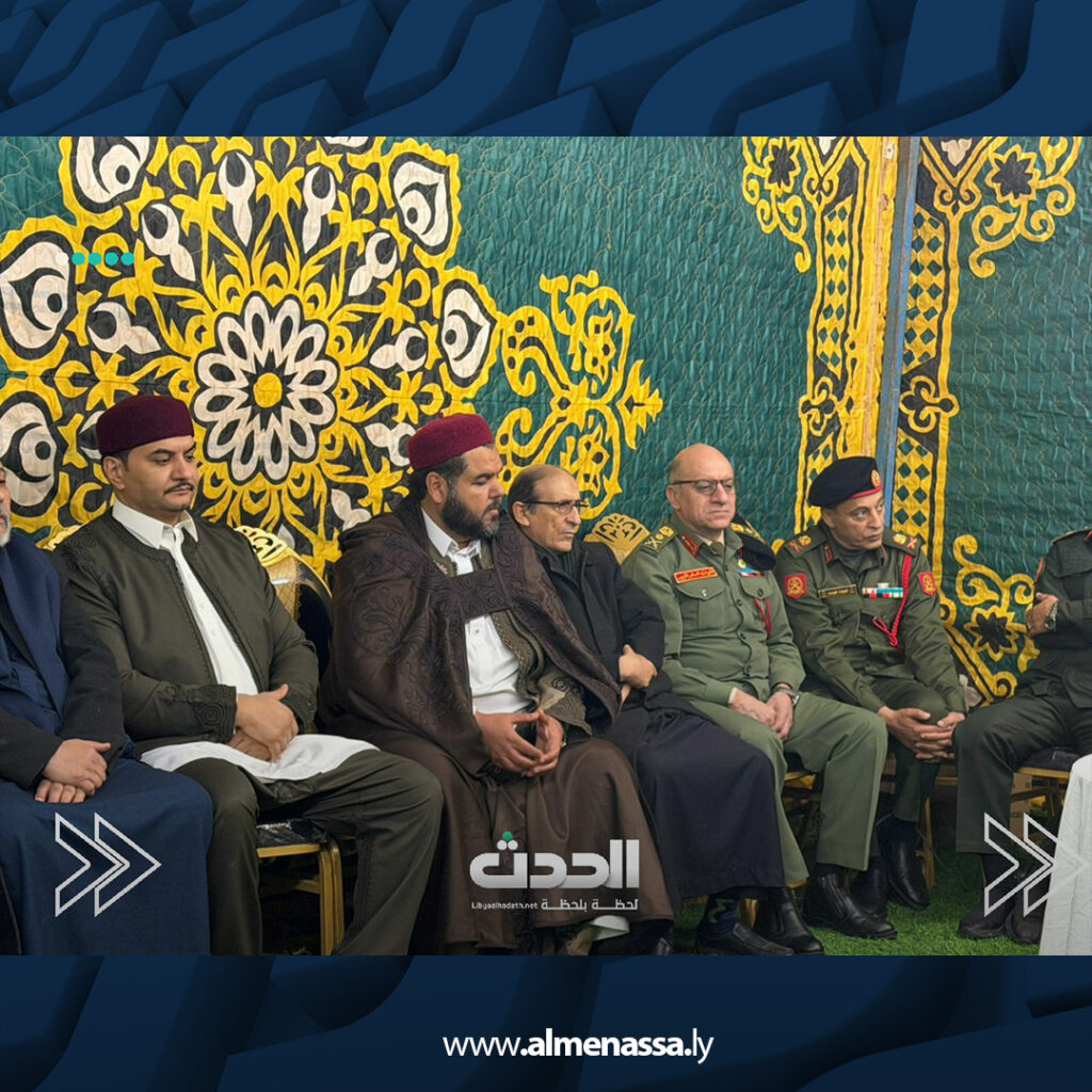 Extra 3.jpg17 3 نائب القائد العام يقدم واجب العزاء لأسرتي بالحسن والعبيدي
