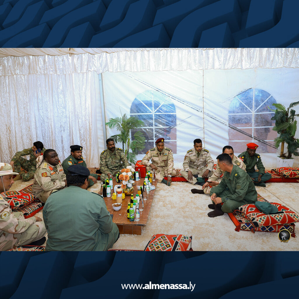 Extra 3.jpg7 3 رئيس الأركان العامة يشارك قوات الحدود الجنوبية الغربية مأدبة إفطار رمضانية