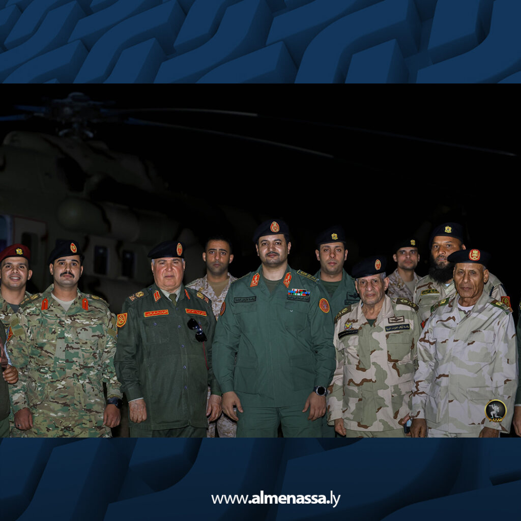 Extra 32 رئيس الأركان العامة يشارك قوات الحدود الجنوبية الغربية مأدبة إفطار رمضانية