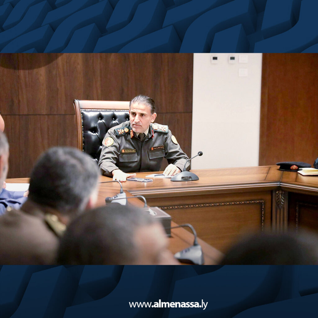 Extra 5.jpg6 5 اجتماع موسع برئاسة الأركان بالمنطقة الغربية لمناقشة مرتبات العسكريين ومعالجة الإشكاليات المالية