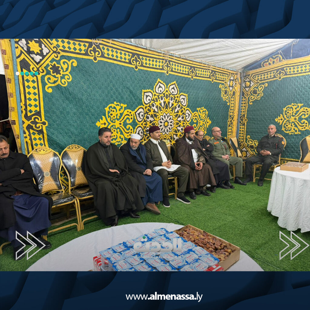 Extra 6.jpg15 6 نائب القائد العام يقدم واجب العزاء لأسرتي بالحسن والعبيدي