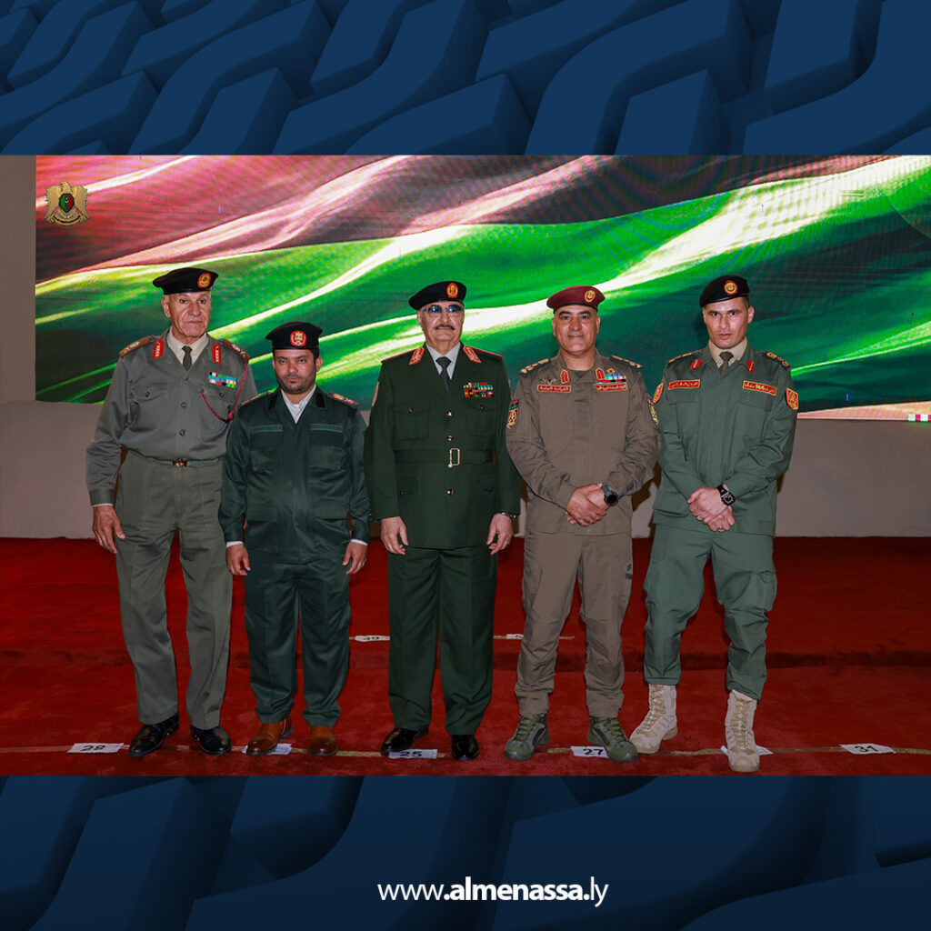 Extra 6.jpg4 6 القائد العام يشارك ضباط الجيش مأدبة إفطار ويؤكد أهمية الجاهزية والتدريب