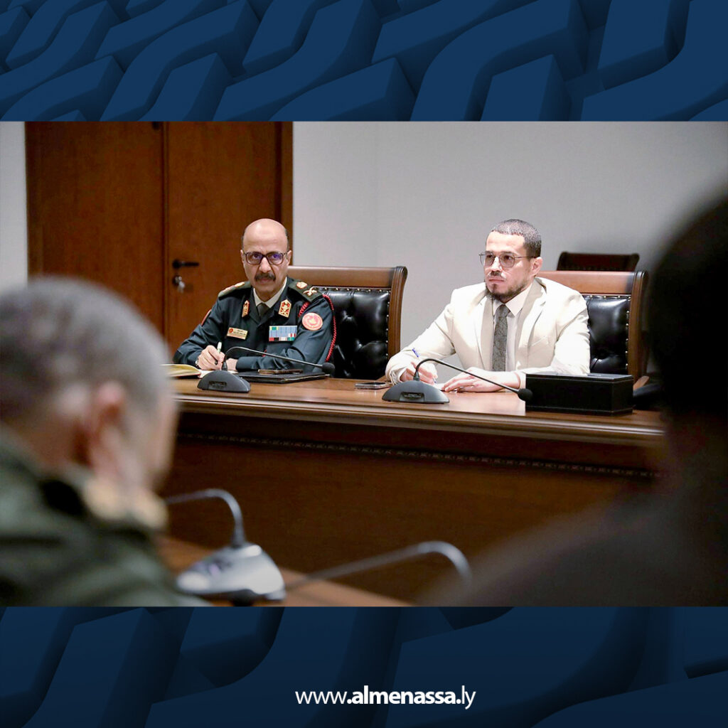 Extra 7.jpg5 7 اجتماع موسع برئاسة الأركان بالمنطقة الغربية لمناقشة مرتبات العسكريين ومعالجة الإشكاليات المالية