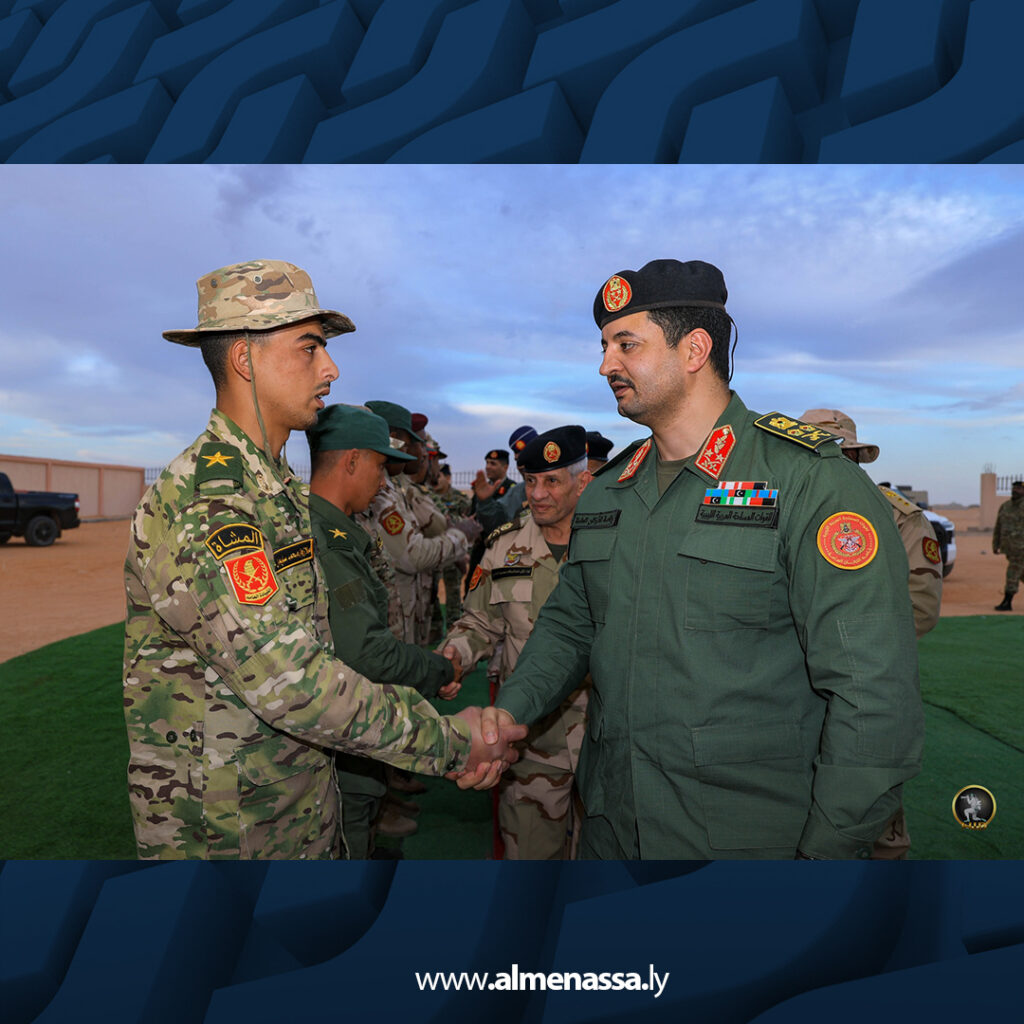 Extra.jpg17 رئيس الأركان العامة يشارك قوات الحدود الجنوبية الغربية مأدبة إفطار رمضانية