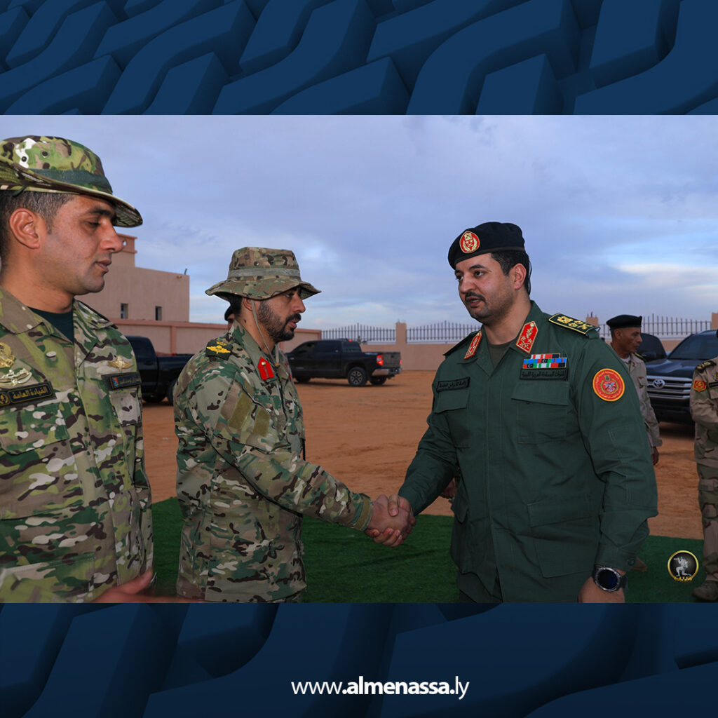 Extra.jpg19 رئيس الأركان العامة يشارك قوات الحدود الجنوبية الغربية مأدبة إفطار رمضانية