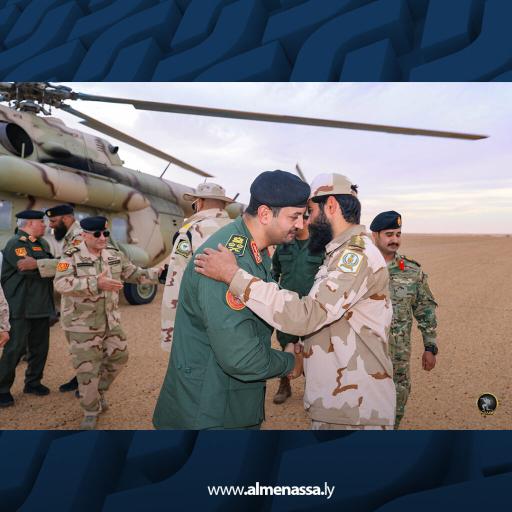 Extra.jpg23 رئيس الأركان العامة يشارك قوات الحدود الجنوبية الغربية مأدبة إفطار رمضانية