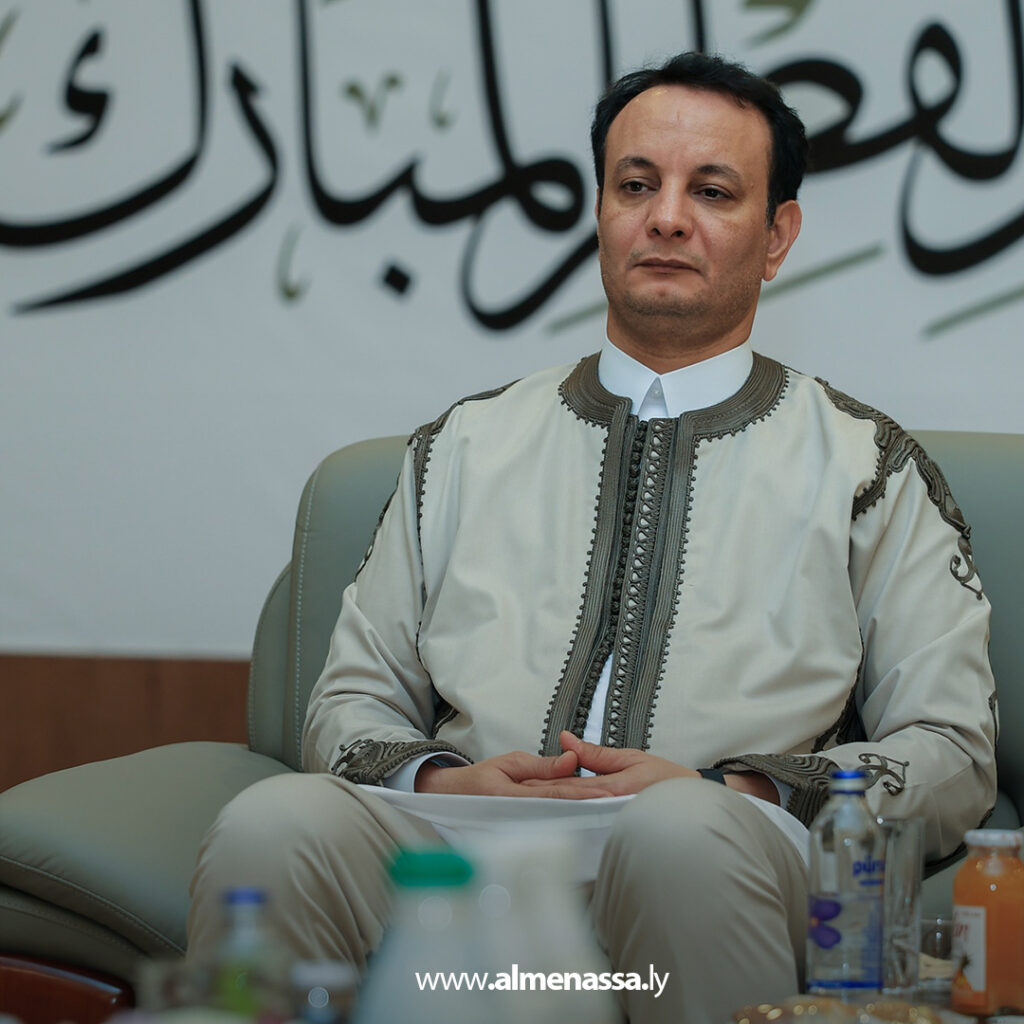 Extra 1.jpg11111111111111 1 القائد العام يستقبل وفود المهنئين بعيد الفطر ويؤكد جاهزية المؤسسة العسكرية لحماية الوطن