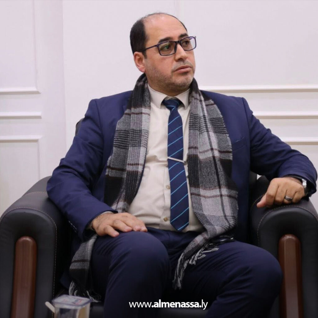 Extra 114 العريبي يبحث تطوير الدراسات العليا في بنغازي مع رئيس أكاديمية الدراسات العليا