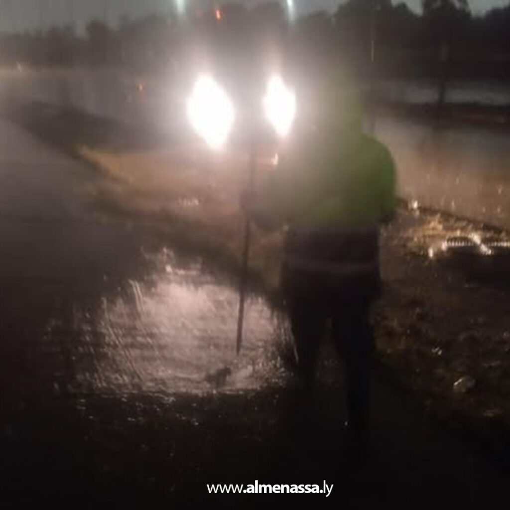 Extra 19.jpg11 19 الشركة العامة للمياه والصرف الصحي تكثف أعمال معالجة مختنقات مياه الأمطار في طرابلس