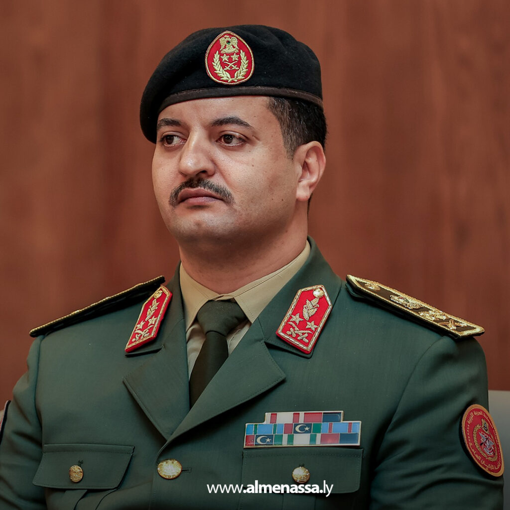Extra 2.jpg11111 2 القائد العام يستقبل وفود المهنئين بعيد الفطر ويؤكد جاهزية المؤسسة العسكرية لحماية الوطن
