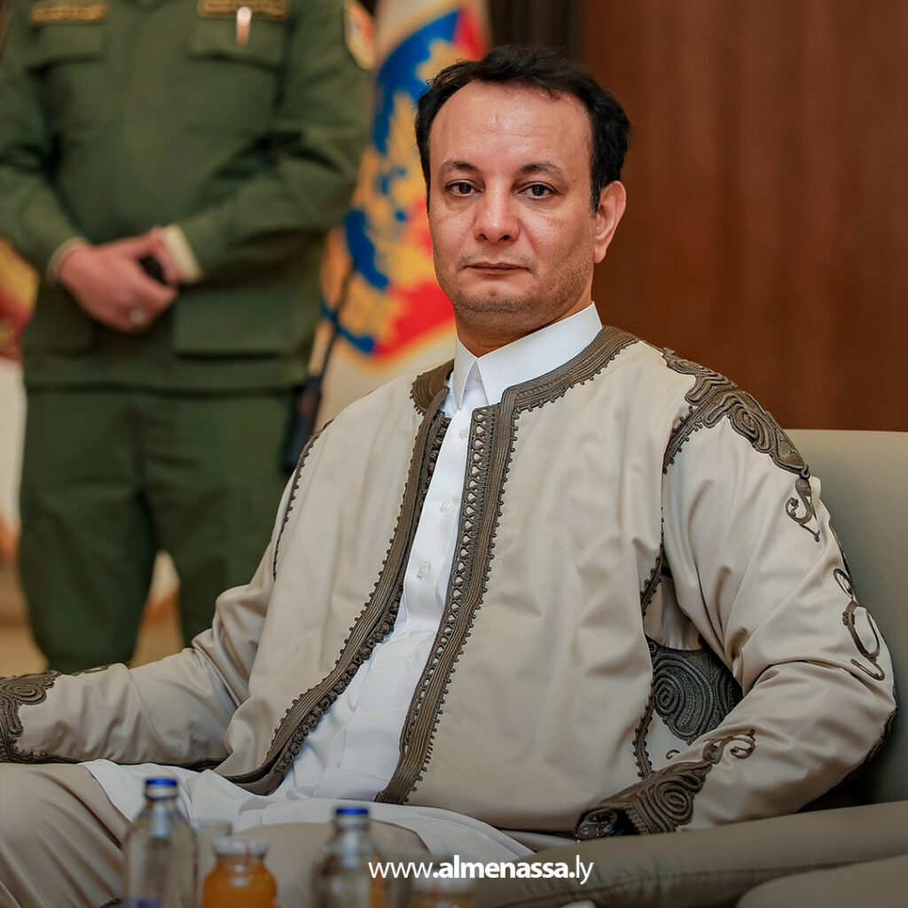 Extra 2.jpg111111111 2 القائد العام يستقبل وفود المهنئين بعيد الفطر ويؤكد جاهزية المؤسسة العسكرية لحماية الوطن