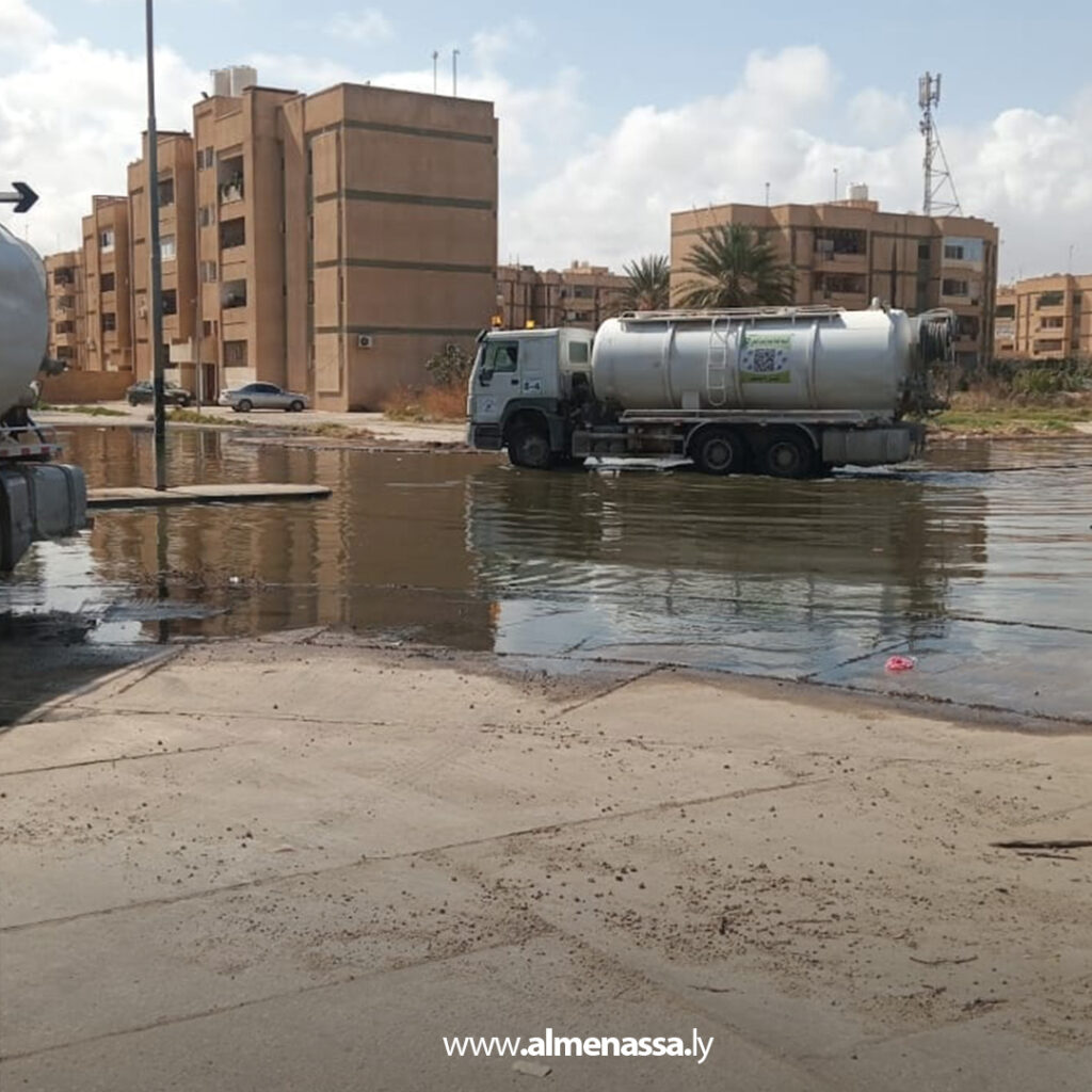 Extra 30.jpg1 30 شركة المياه: تواصل أعمال شفط مياه الصرف في تاجوراء