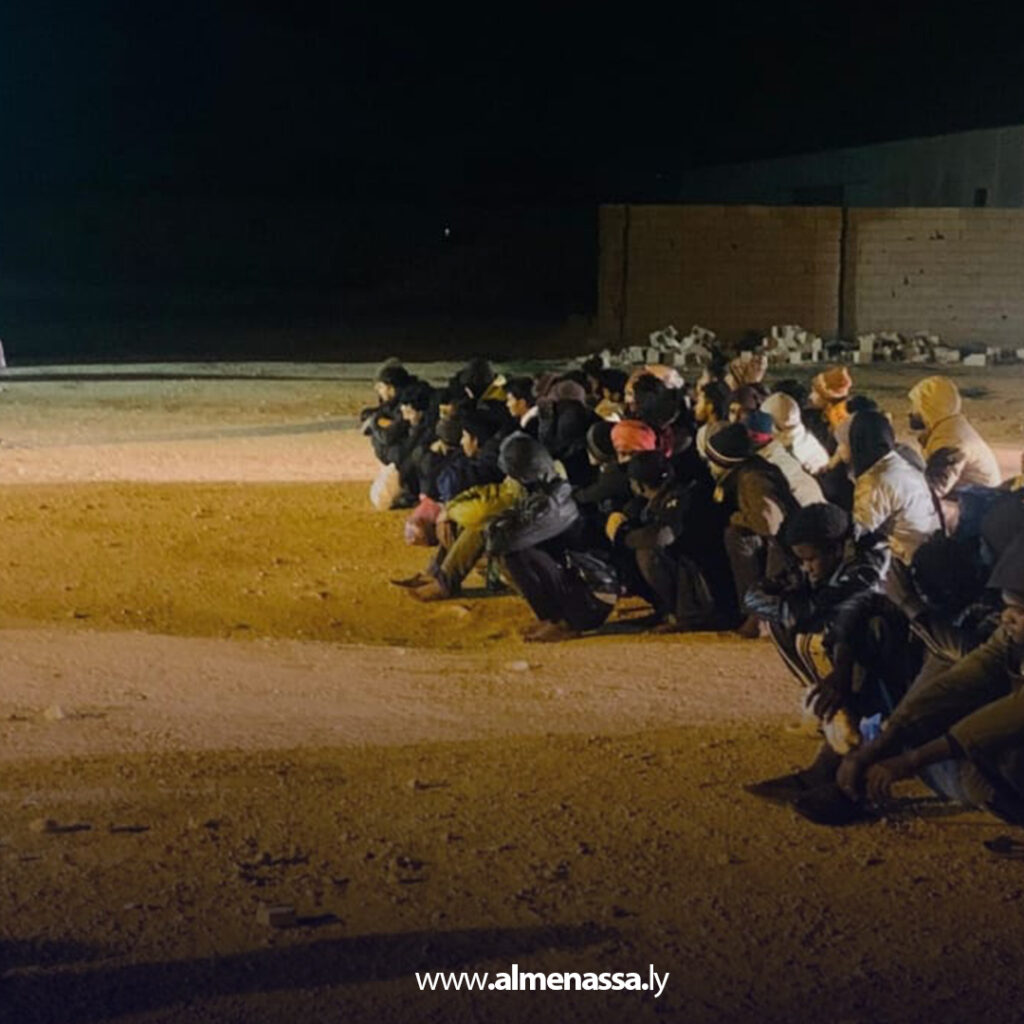 Extra 31 ترحيل 81 مهاجراً من درنة إلى بنغازي لاستكمال إجراءات إعادتهم إلى بلدانهم
