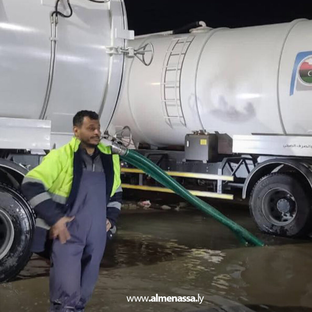 Extra 35.jpg11 35 العامة للمياه: سحب 658 ألف متر مكعب من مياه الأمطار ومعالجة 273 مختنقاً