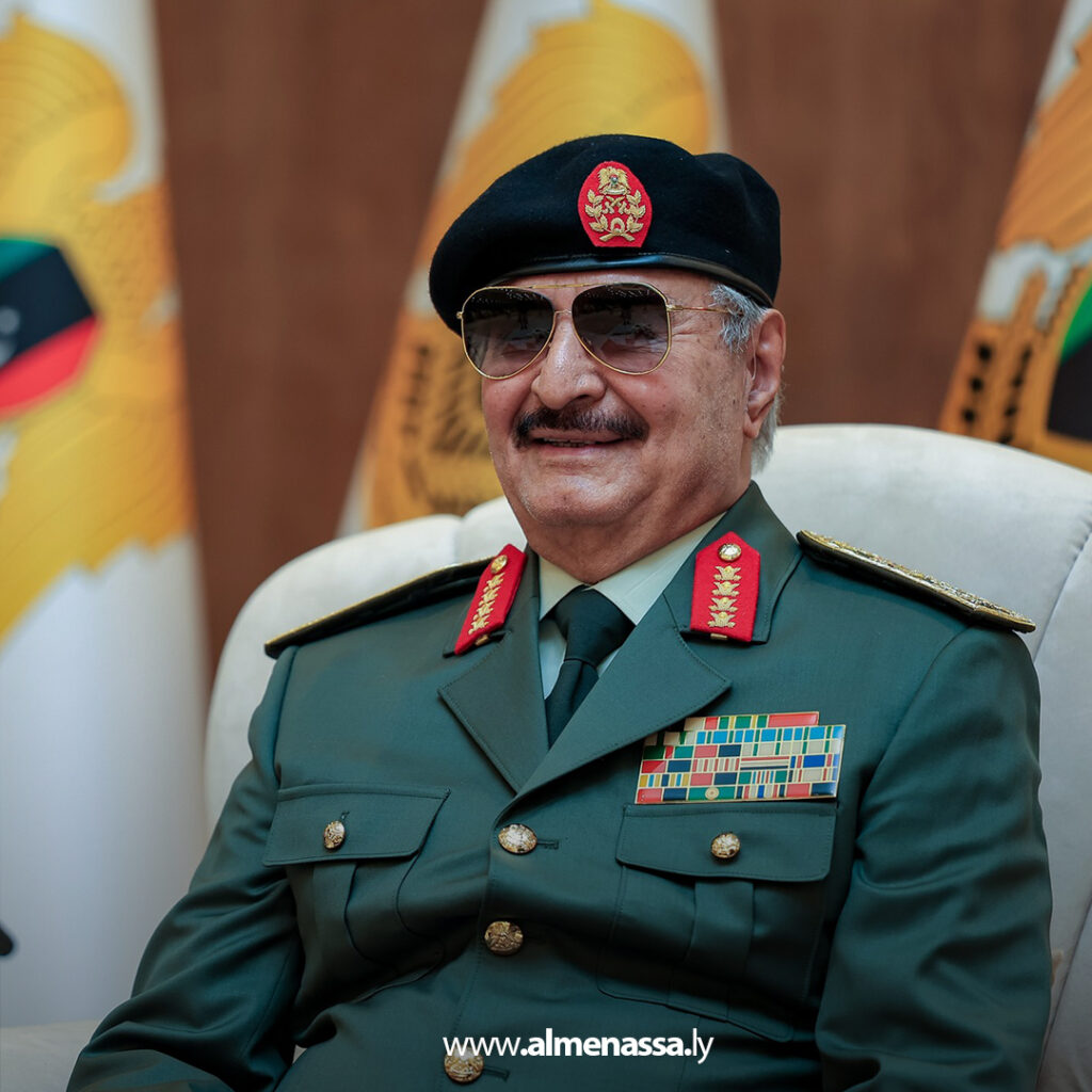 Extra 38.jpg11 38 القائد العام يستقبل وفود المهنئين بعيد الفطر ويؤكد جاهزية المؤسسة العسكرية لحماية الوطن