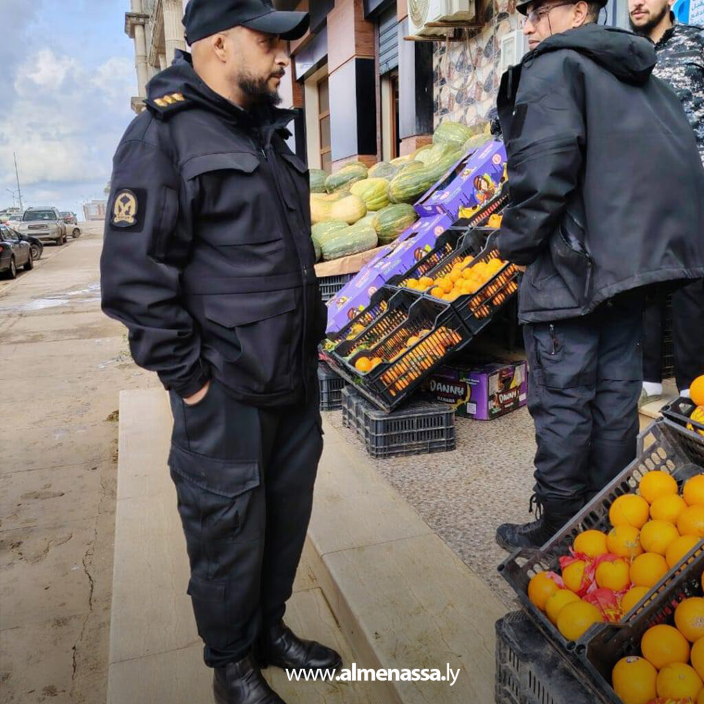 Extra 49.jpg11 49 الحرس البلدي شحات يعمم تسعيرة الخضروات والفواكه والدواجن