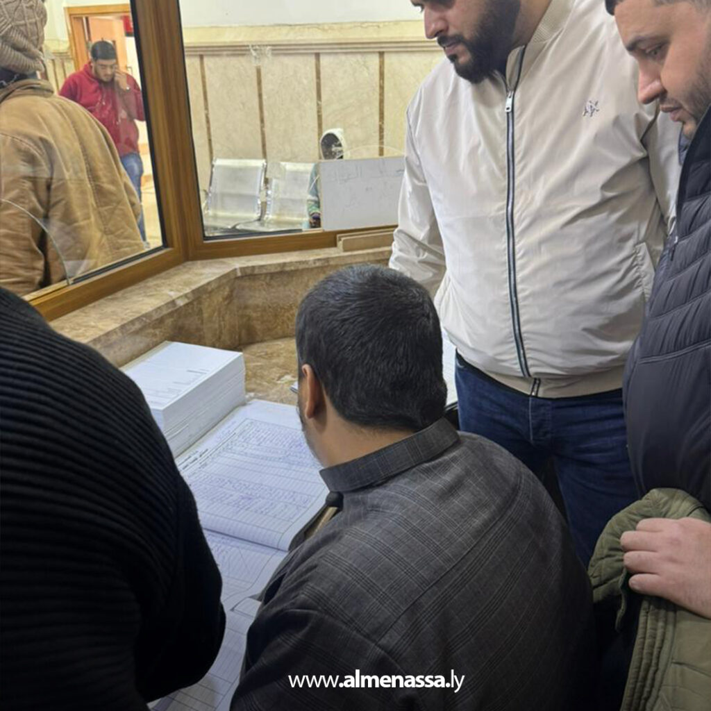 Extra 50.jpg1 50 مدير إدارة الطوارئ الصحية يتفقد قسم الإسعاف بمستشفى الهضبة الخضراء