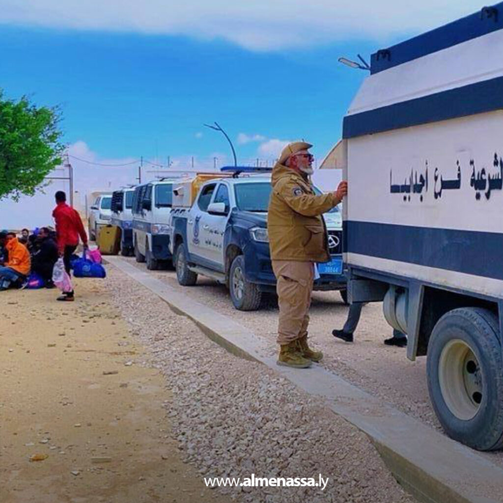Extra 53.jpg11 53 ترحيل 80 مهاجراً غير شرعي من أجدابيا إلى بنغازي ضمن جهود مكافحة الهجرة