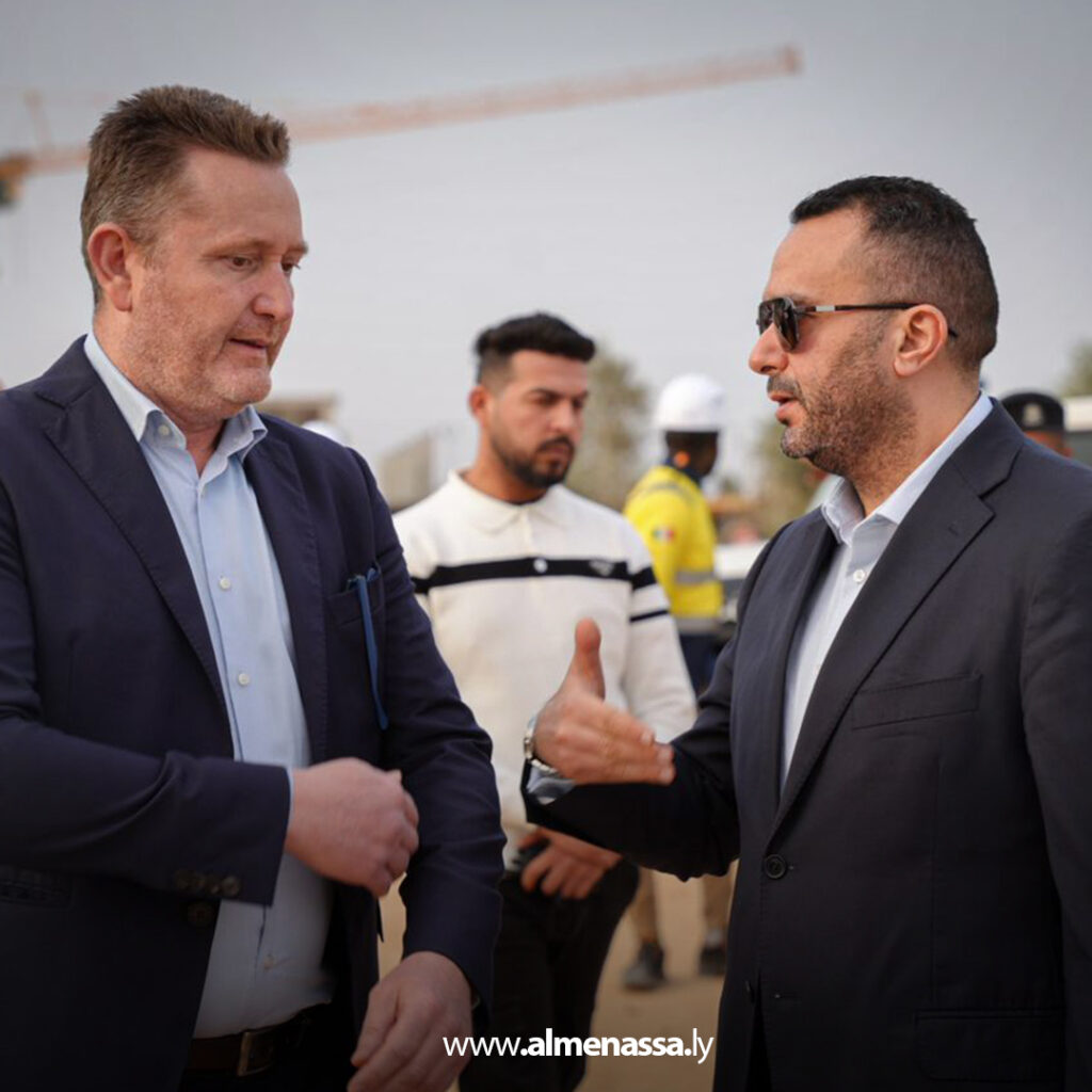 Extra 57.jpg1 57 وزير الصحة يجري جولة ميدانية إلى مشروع مستشفى الزاوية العام