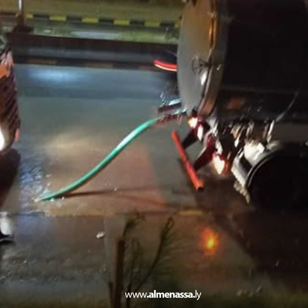 Extra 66 الشركة العامة للمياه والصرف الصحي تكثف أعمال معالجة مختنقات مياه الأمطار في طرابلس