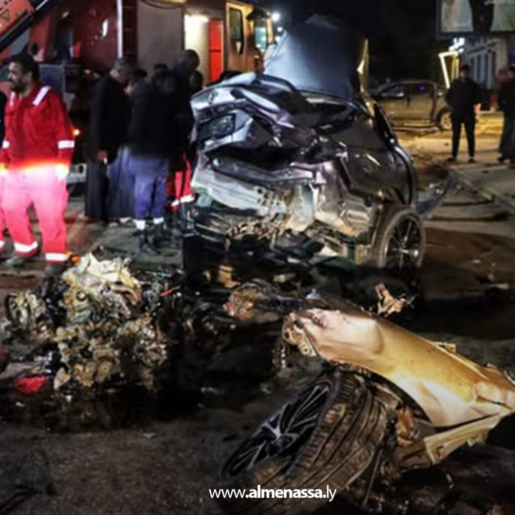 Extra 88.jpg1 88 وفاة شخصين في حادث مروري بطريق عين زارة